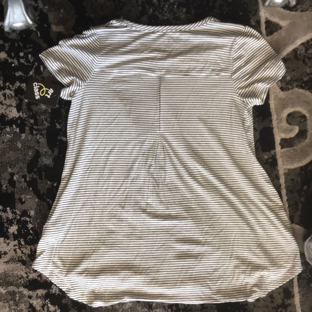 T-shirt - Picture 4 of 4